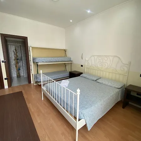 メモレ ゲストハウス サンレモ